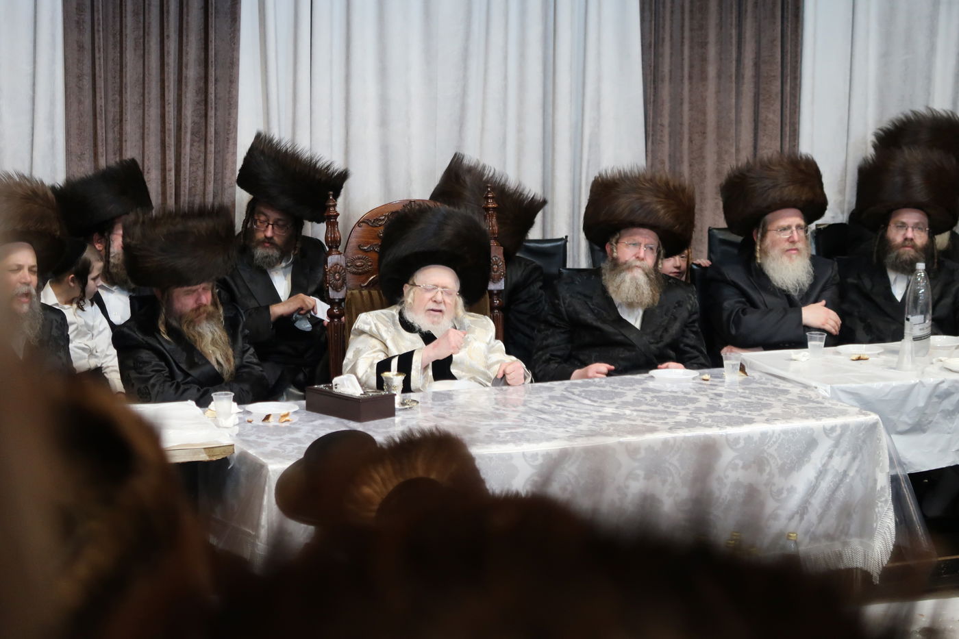 ירח האיתנים בחצה"ק קרעטשניף