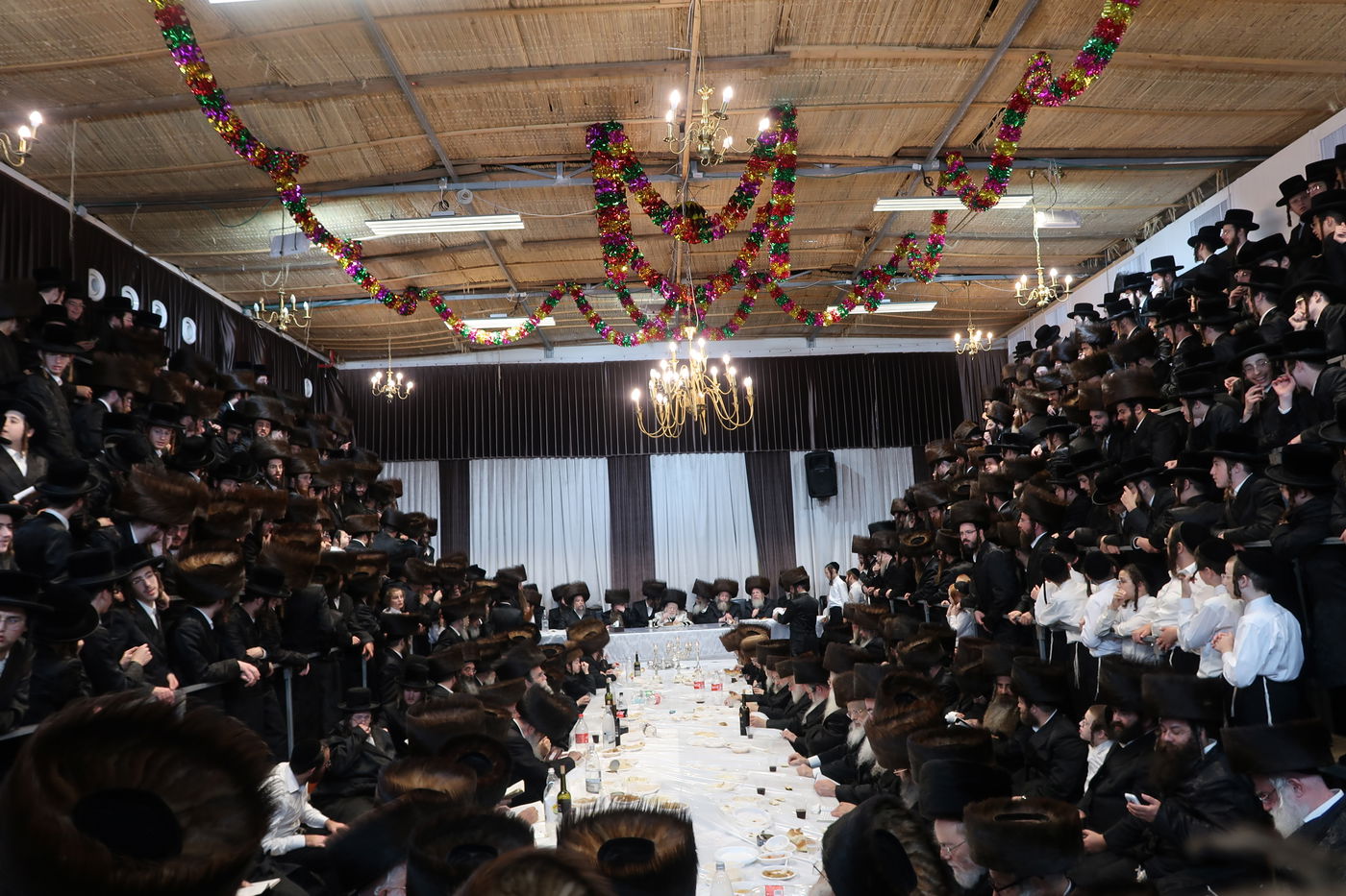 ירח האיתנים בחצה"ק קרעטשניף