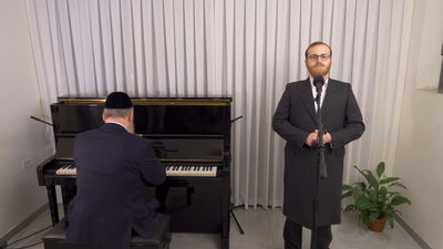 חיים גנץ חותם את הפרויקט בברכת החודש