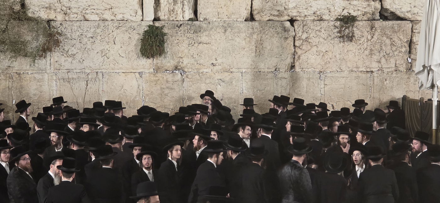 האדמו"ר מויז'ניץ בית שמש בכותל המערבי