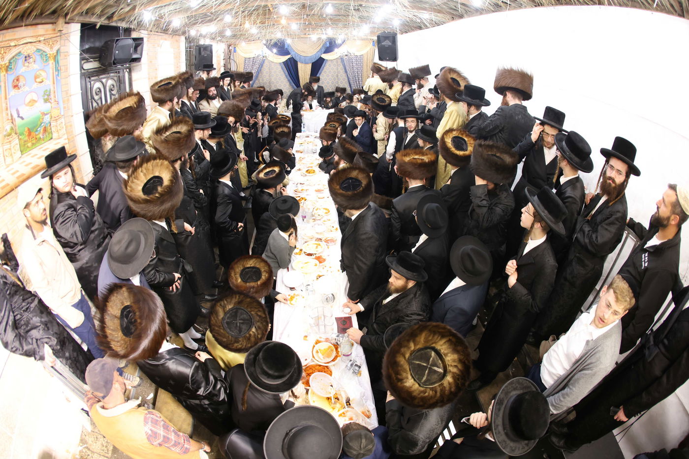 חג הסוכות בחצה"ק קרעטשניף סיגעט