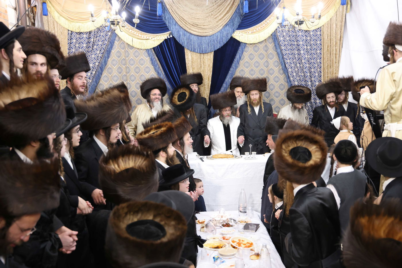 חג הסוכות בחצה"ק קרעטשניף סיגעט