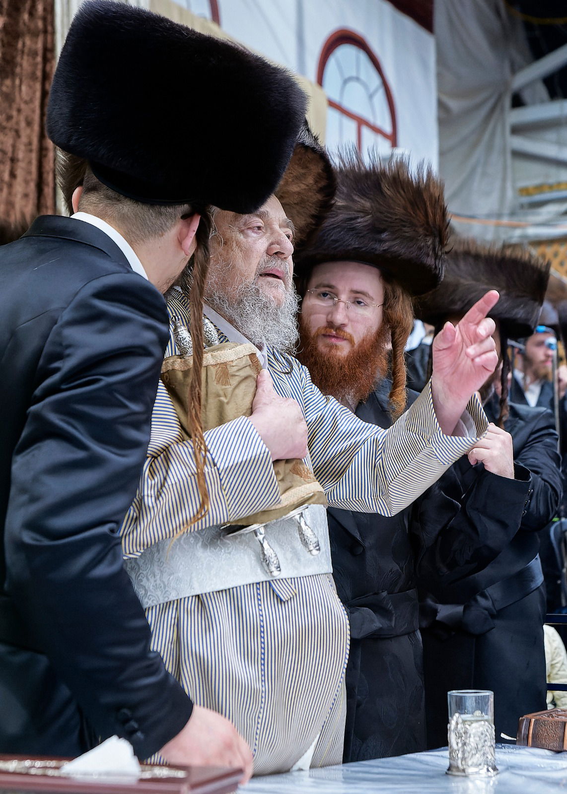 הקפות שניות אצל הגה"צ רבי יעקב מאיר שכטר