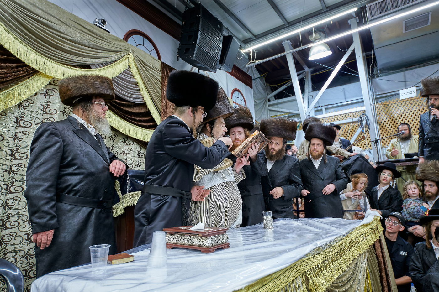 הקפות שניות אצל הגה"צ רבי יעקב מאיר שכטר