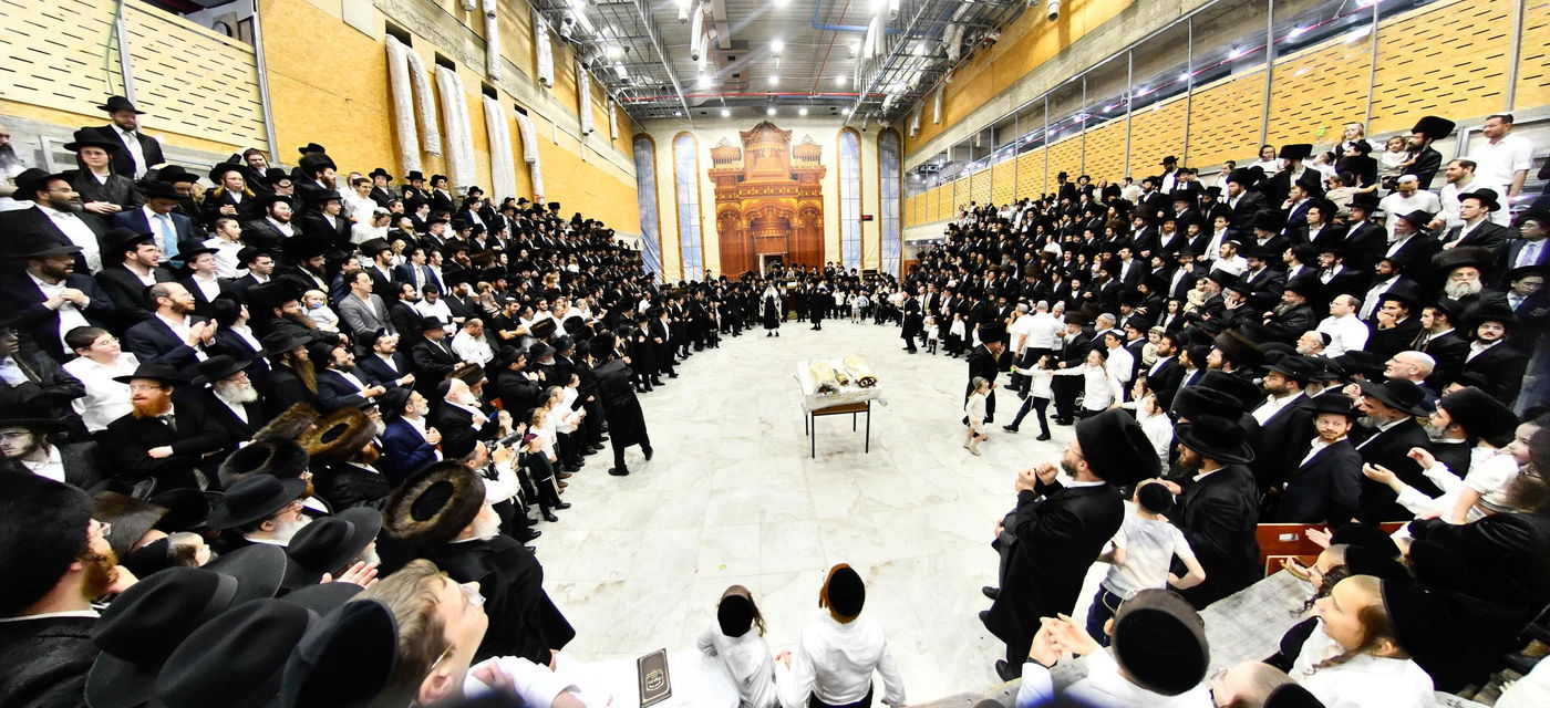 הקפות שניות בחצה"ק מודז'יץ