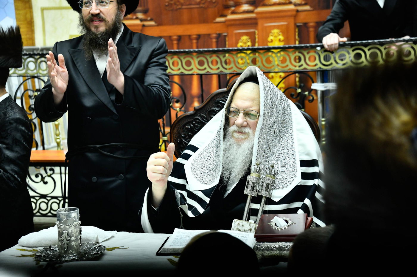 הקפות שניות בחצה"ק מודז'יץ