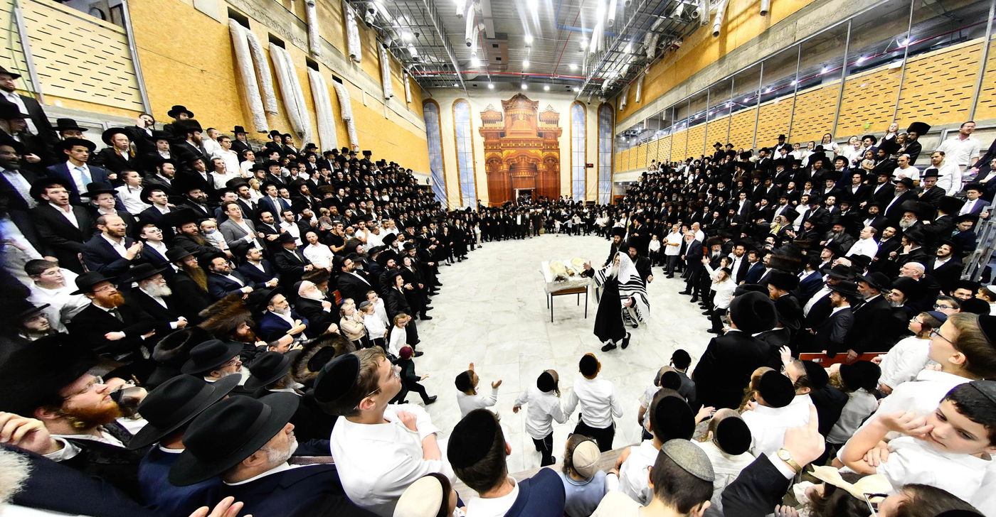 הקפות שניות בחצה"ק מודז'יץ