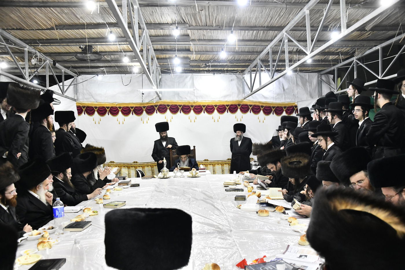 חג הסוכות בחצה"ק אלכסנדר