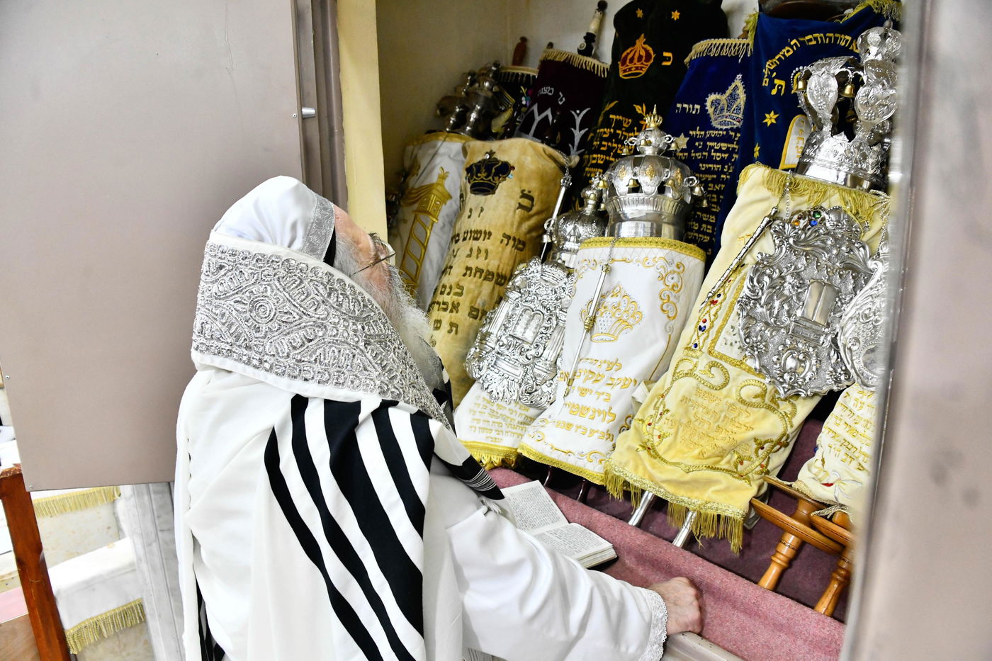 הושענא רבה בחצה"ק חוג חתם סופר