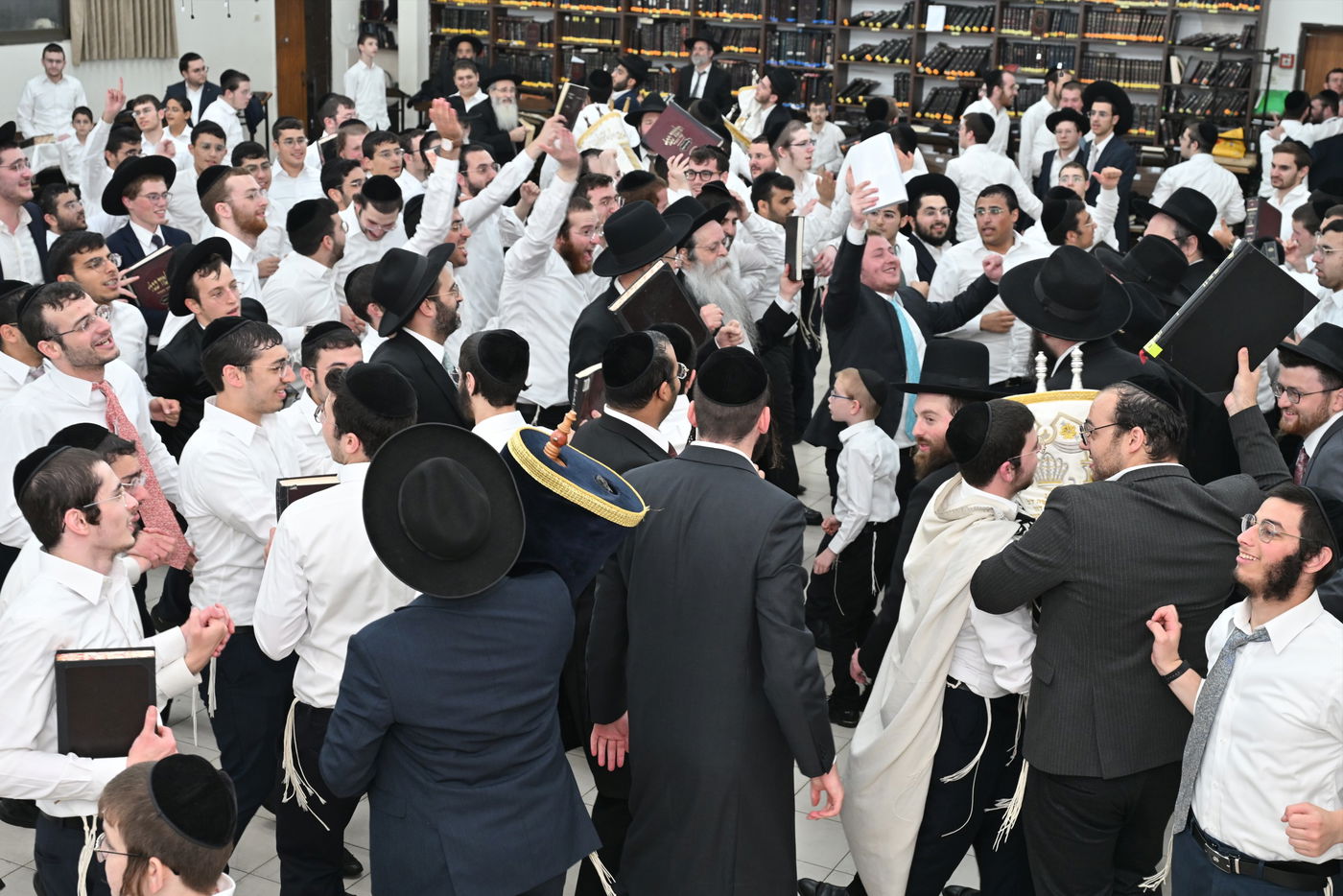 הקפות שניות בישיבת 'קריית מלך'