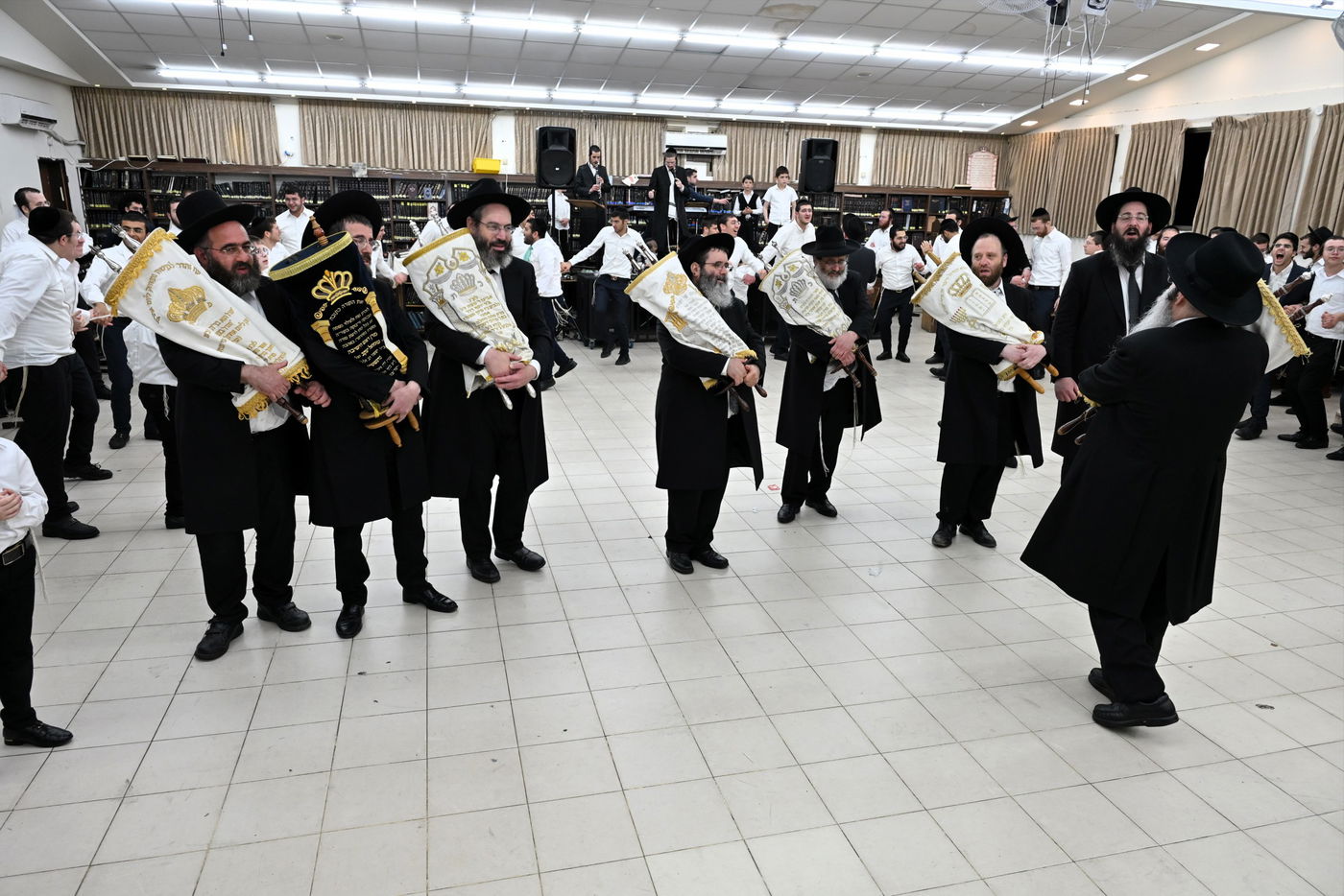 הקפות שניות בישיבת 'קריית מלך'