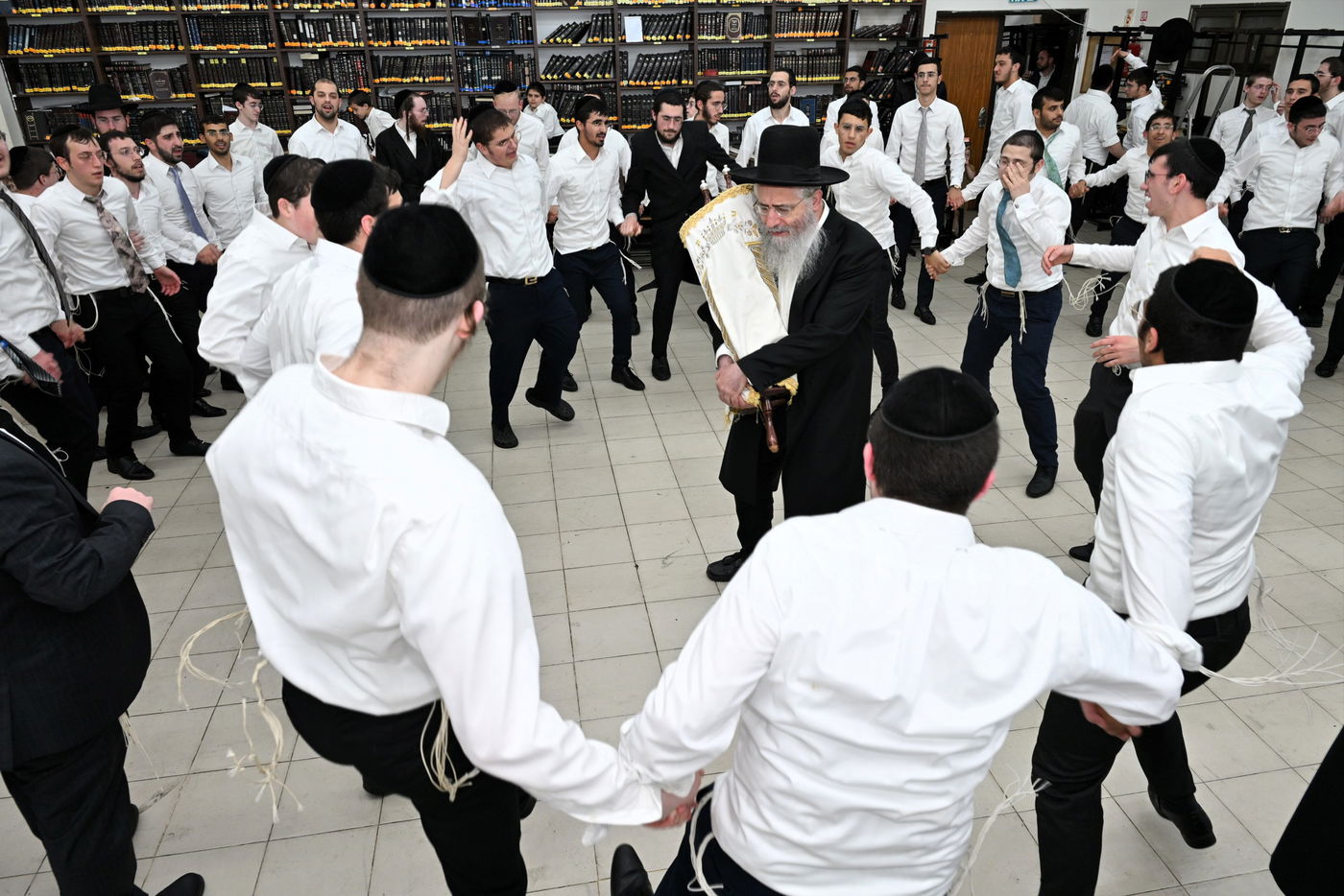 הקפות שניות בישיבת 'קריית מלך'