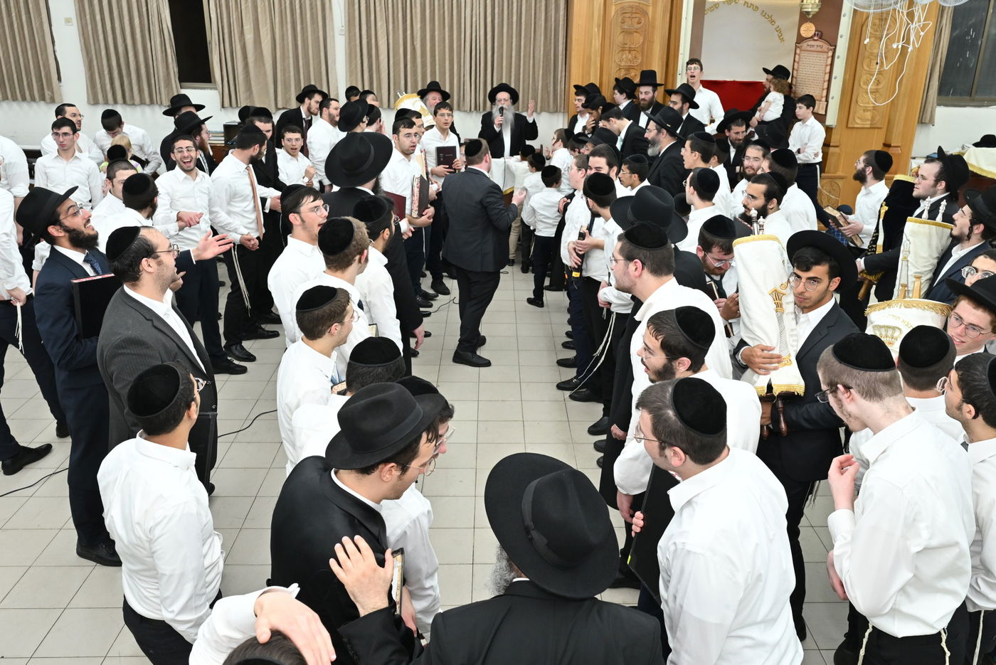 הקפות שניות בישיבת 'קריית מלך'