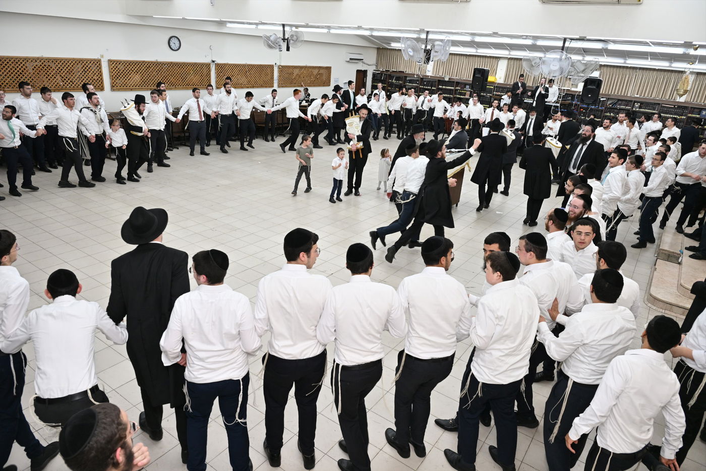 הקפות שניות בישיבת 'קריית מלך'