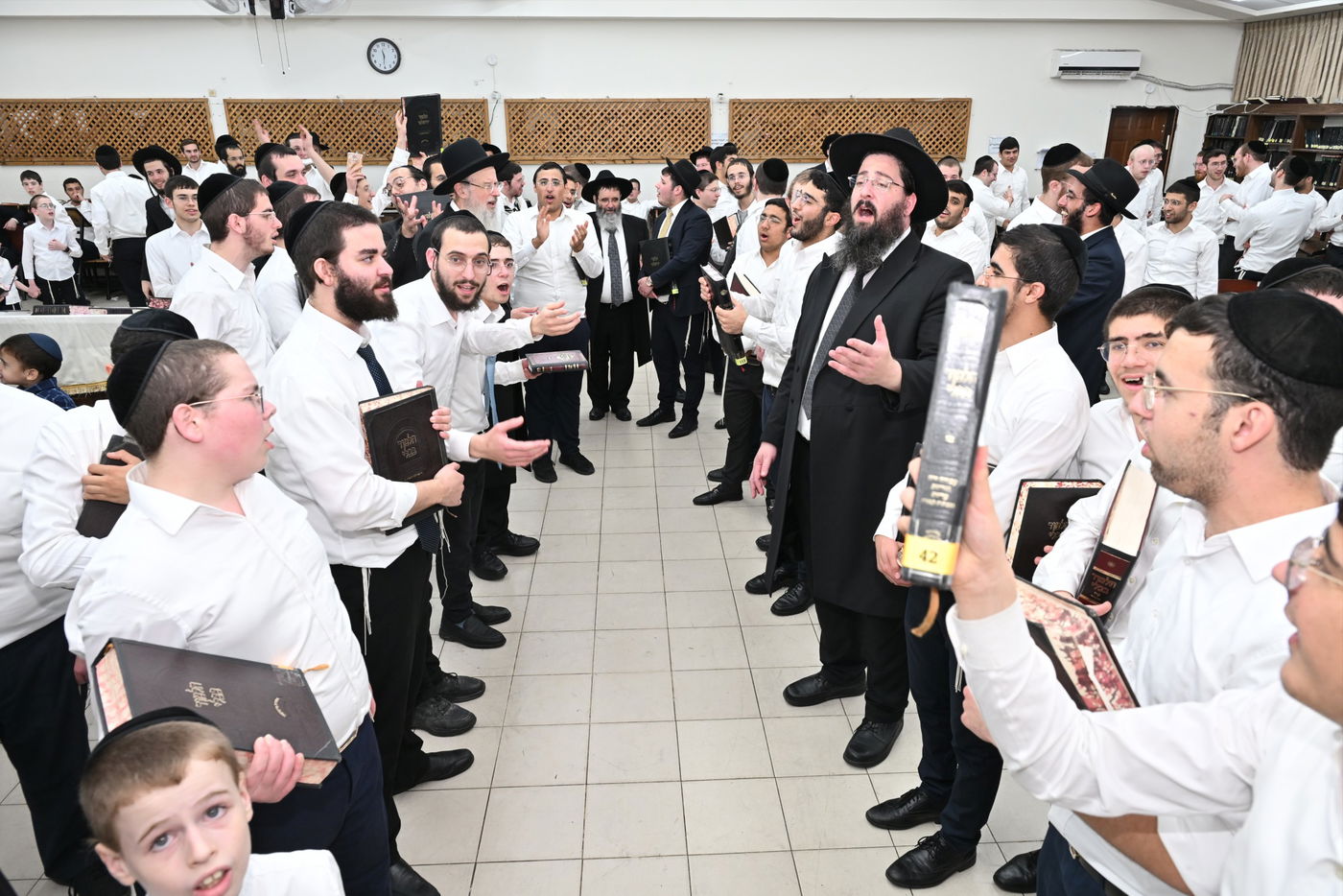 הקפות שניות בישיבת 'קריית מלך'