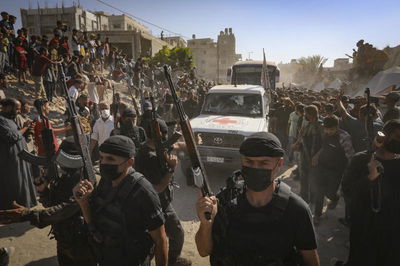 מחבלים משוחררים מגיעים לעזה