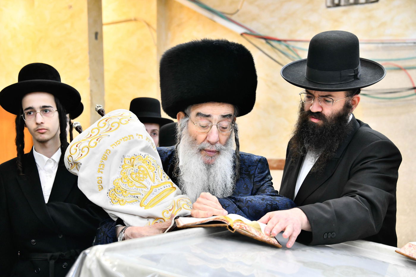 הקפות לבני חו"ל באלכסנדר