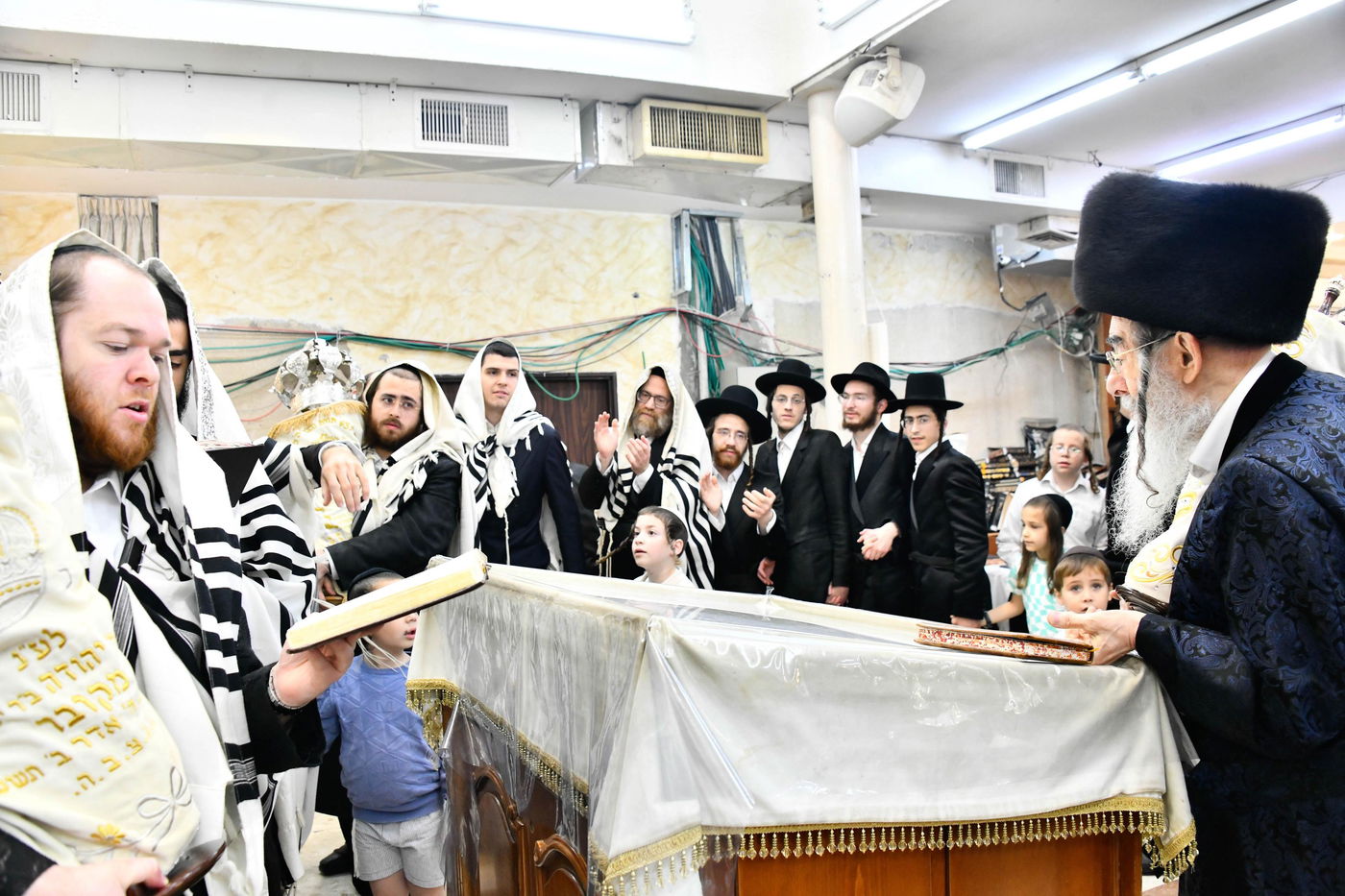 הקפות לבני חו"ל באלכסנדר