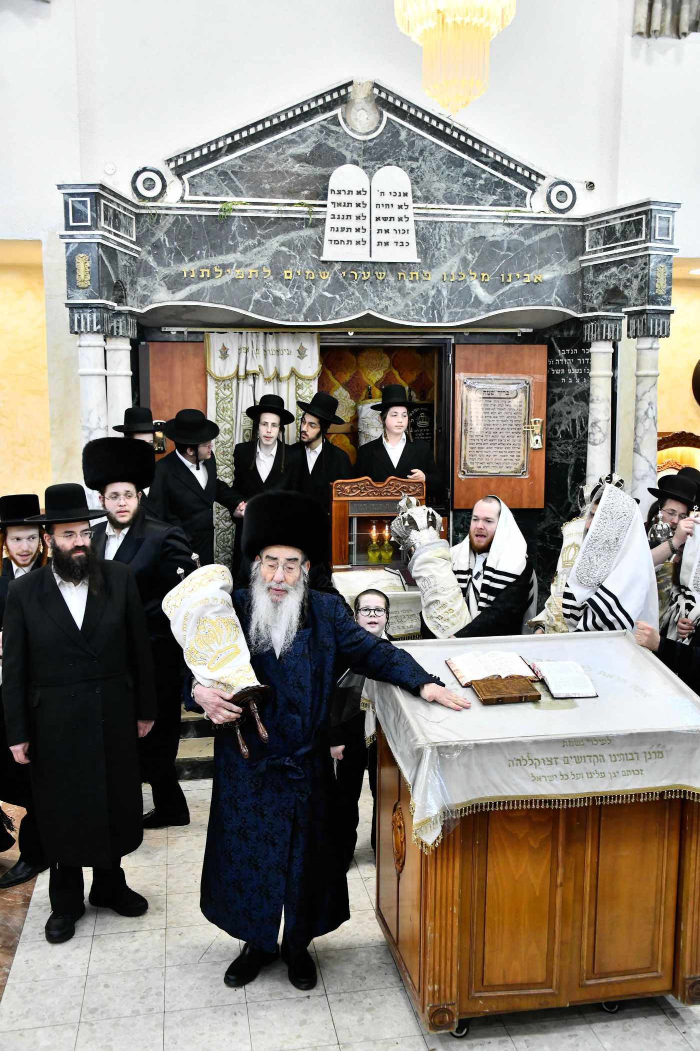 הקפות לבני חו"ל באלכסנדר