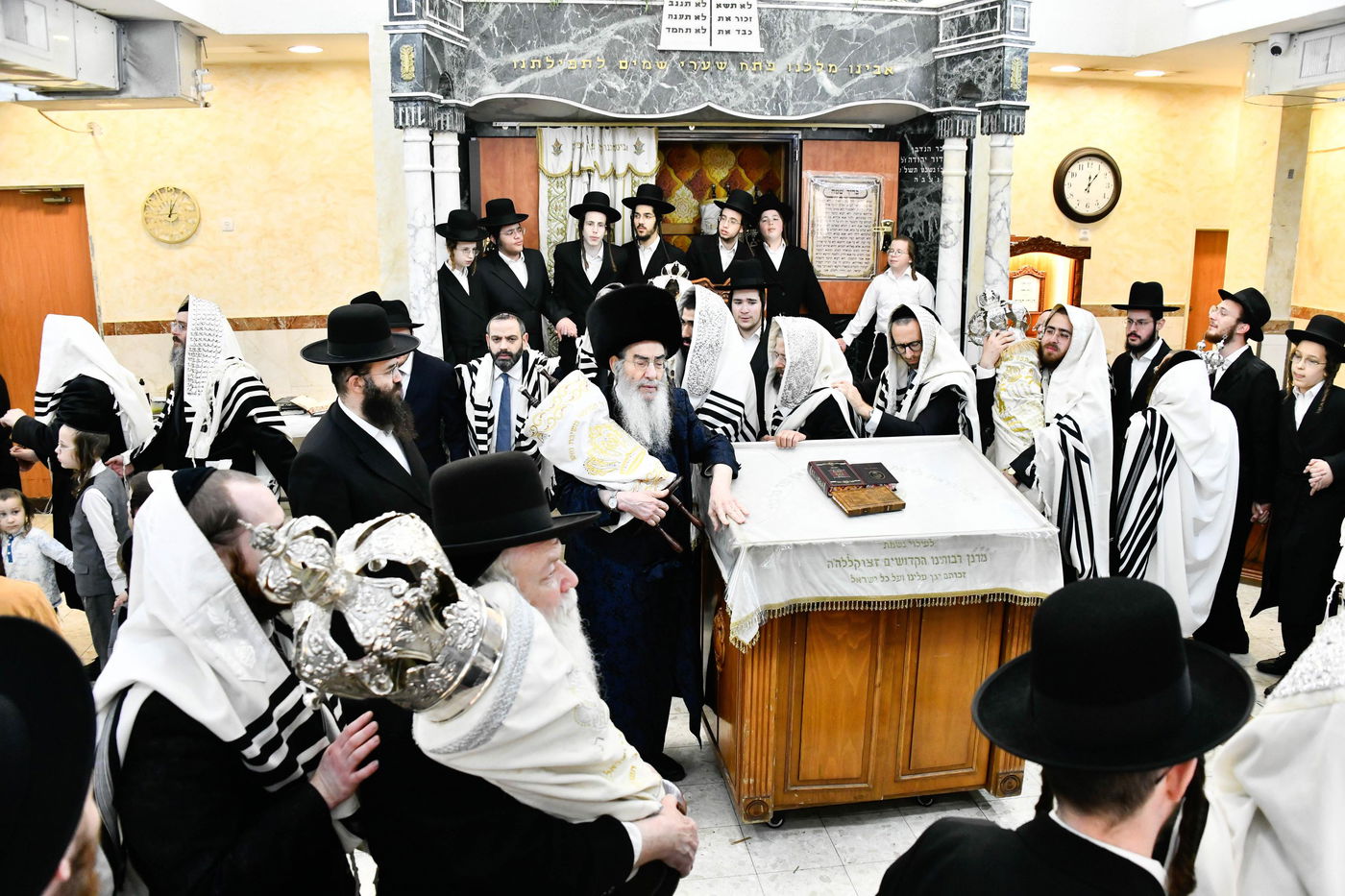 הקפות לבני חו"ל באלכסנדר