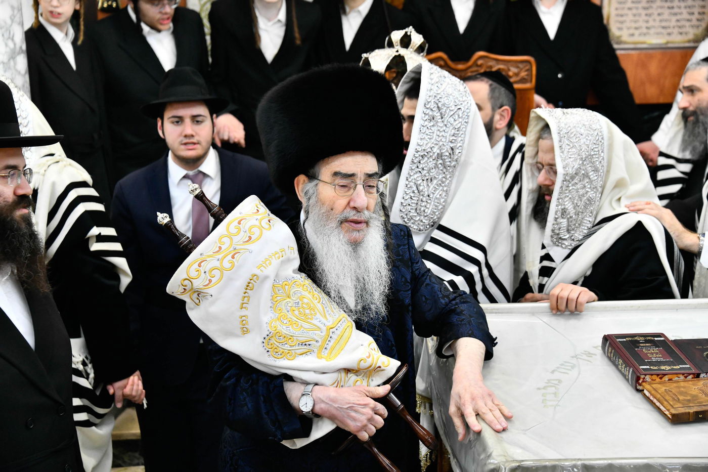 הקפות לבני חו"ל באלכסנדר