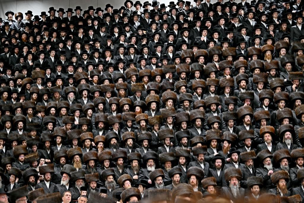 חג הסוכות בחצה"ק ויזניץ