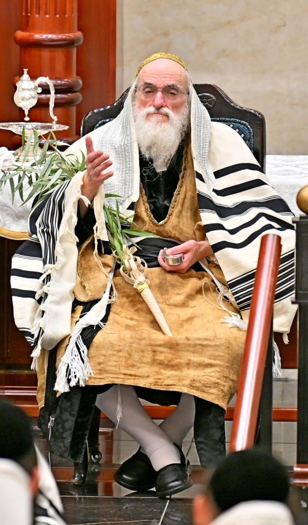 חג הסוכות בחצה"ק ויזניץ