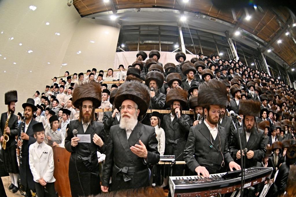 חג הסוכות בחצה"ק ויזניץ