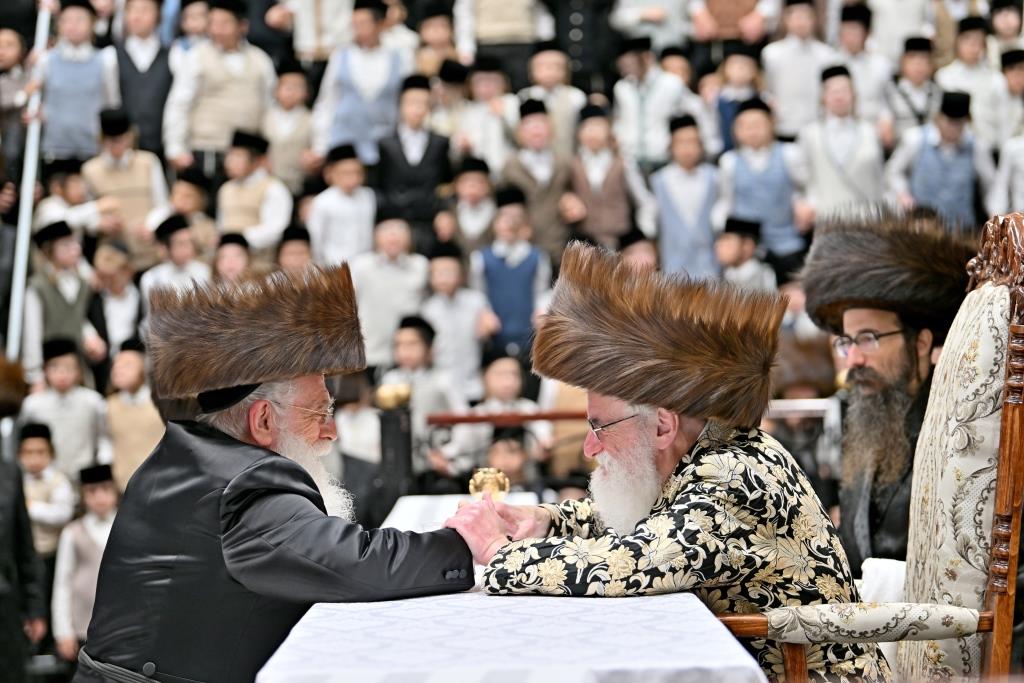 חג הסוכות בחצה"ק ויזניץ