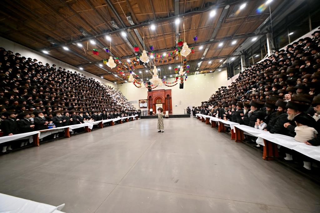 חג הסוכות בחצה"ק ויזניץ