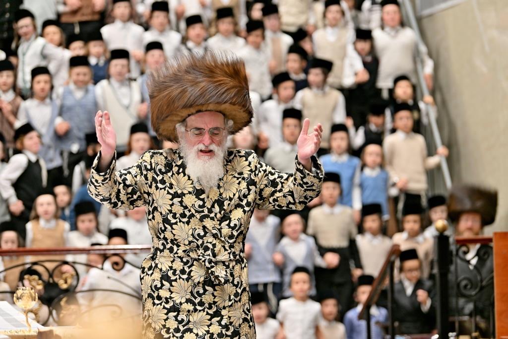 חג הסוכות בחצה"ק ויזניץ