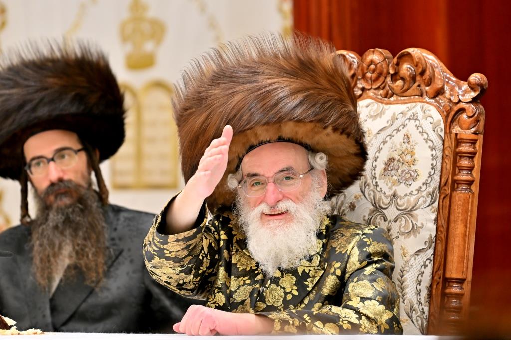 חג הסוכות בחצה"ק ויזניץ