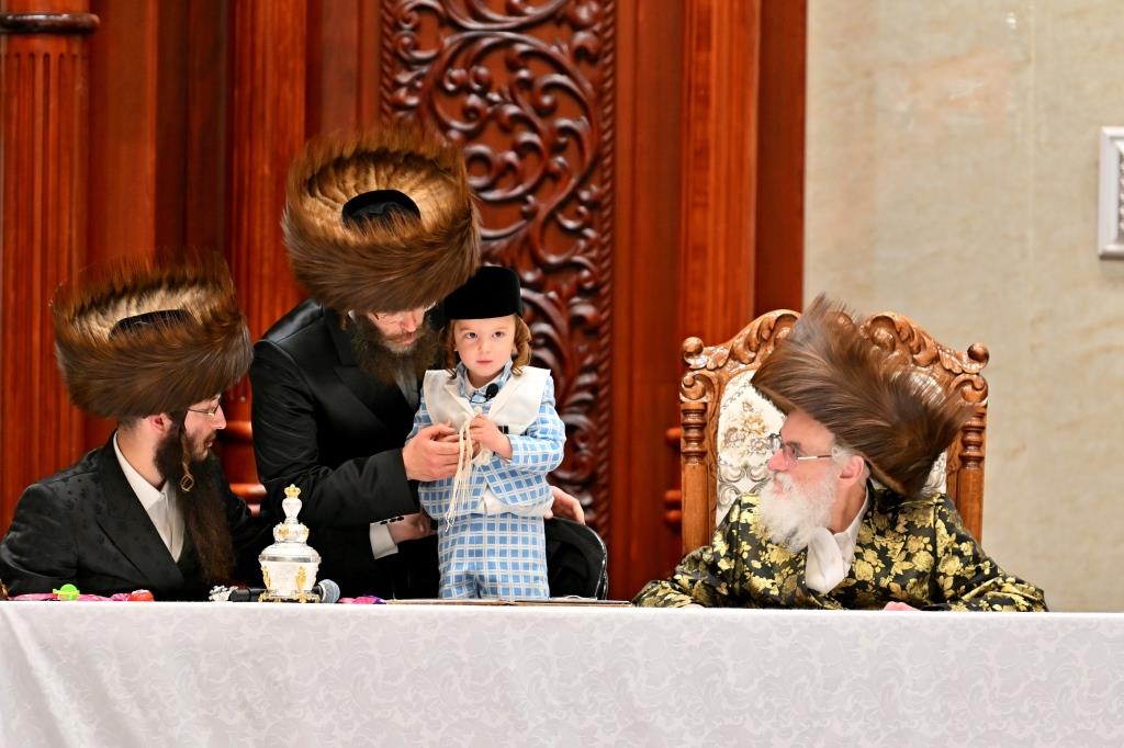 חג הסוכות בחצה"ק ויזניץ