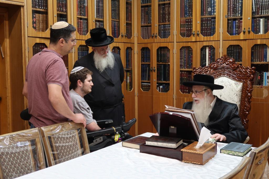 החייל אצל האדמו"ר מצאנז