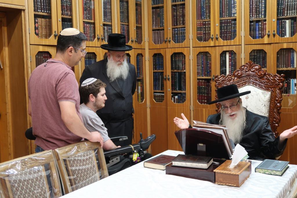 החייל אצל האדמו"ר מצאנז