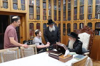 החייל אצל האדמו"ר מצאנז