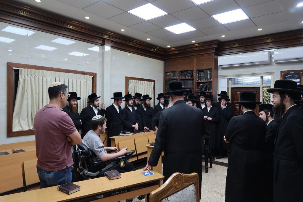 החייל אצל האדמו"ר מצאנז