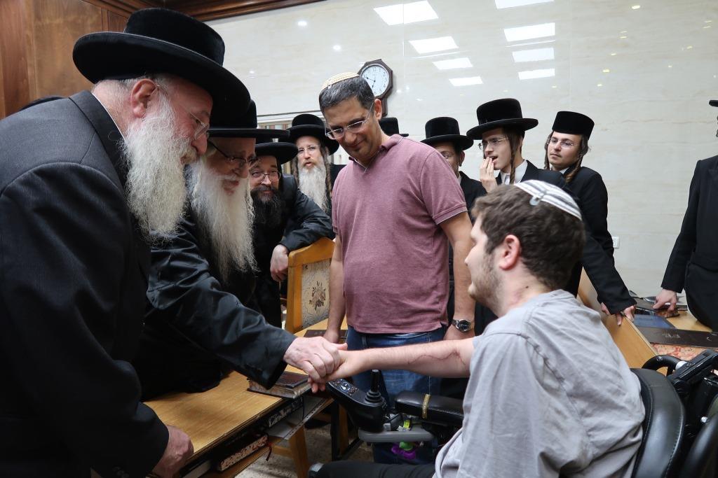 החייל אצל האדמו"ר מצאנז