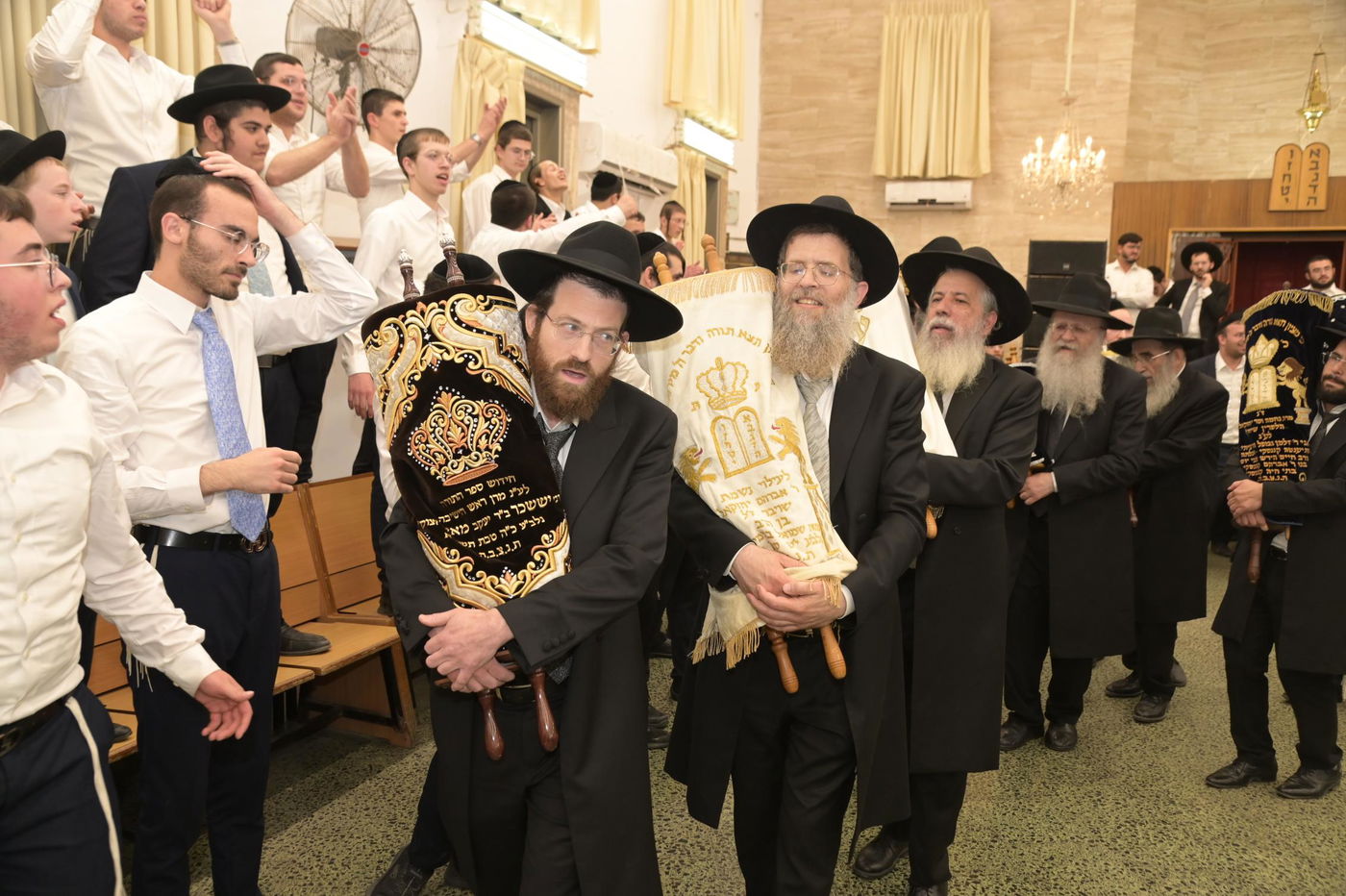 הקפות שניות בישיבת 'שכר שכיר'