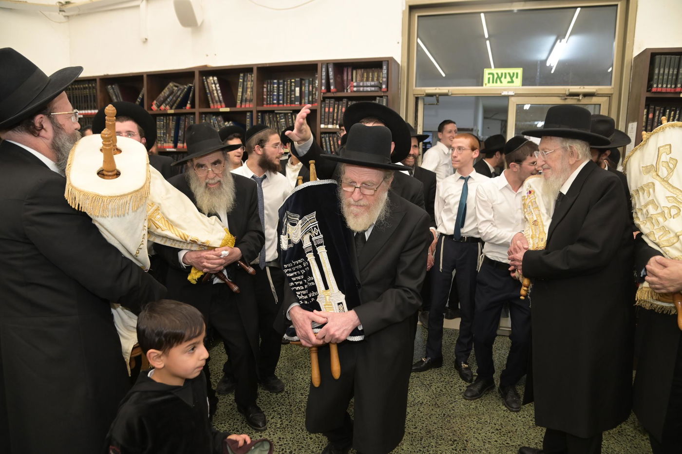 הקפות שניות בישיבת 'שכר שכיר'