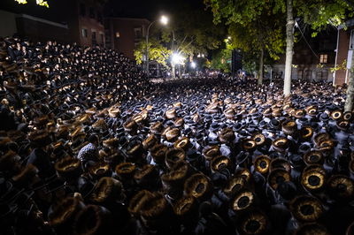 מוצאי חג שמיני עצרת בחצה"ק סאטמר