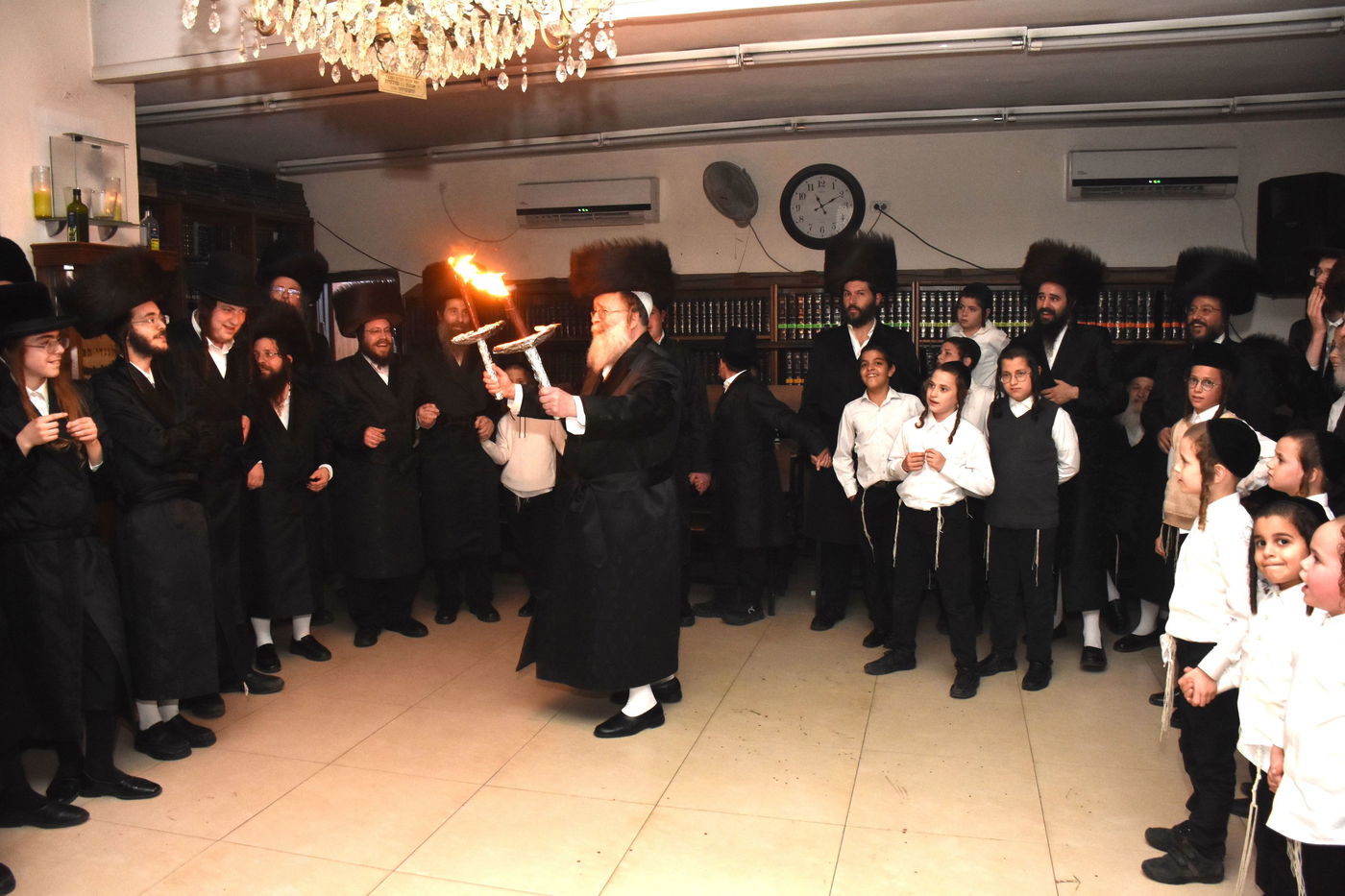 שמחת בית השואבה אצל הרה"צ רבי חיים יוסף בידרמן