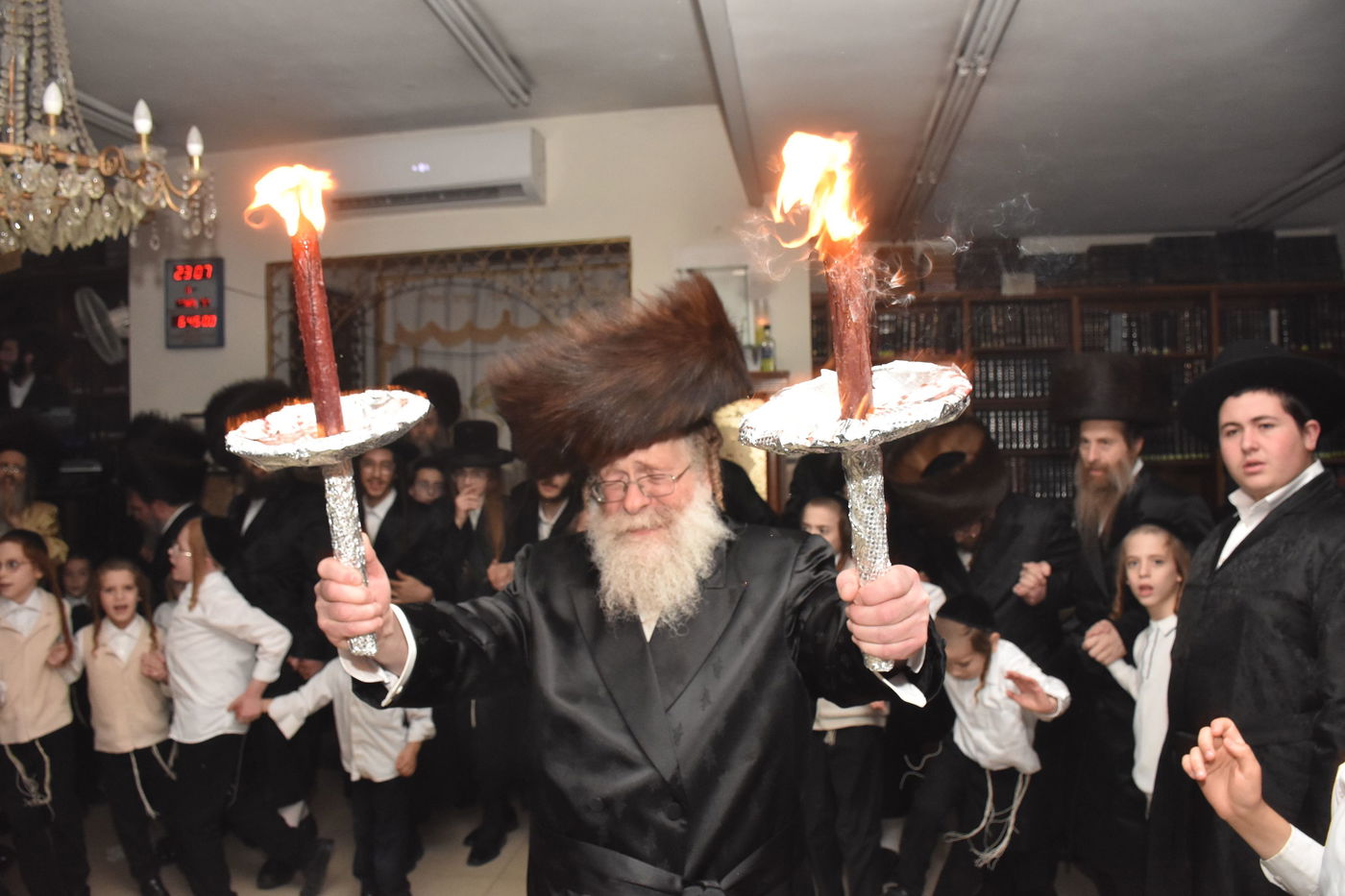 שמחת בית השואבה אצל הרה"צ רבי חיים יוסף בידרמן