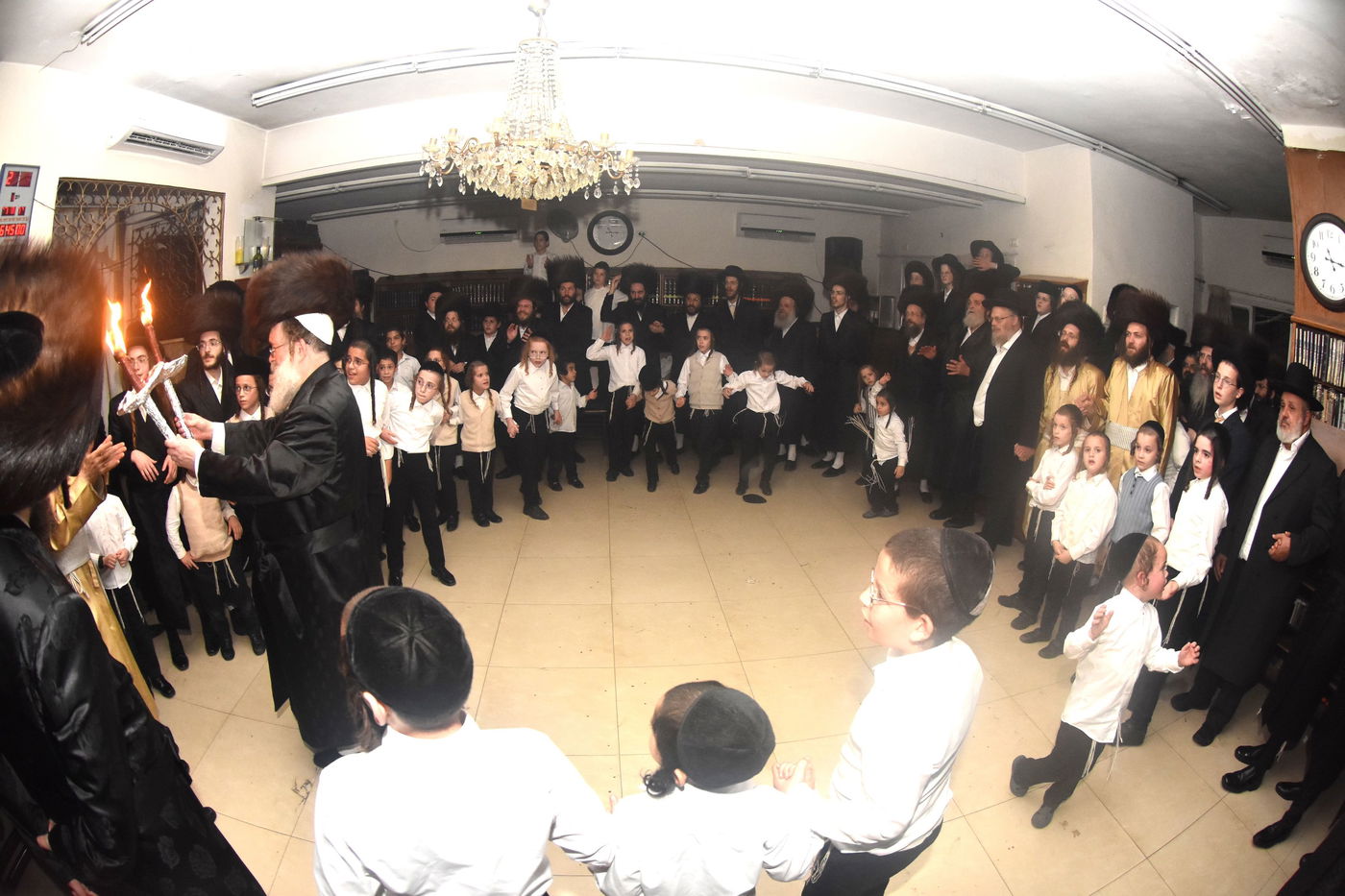 שמחת בית השואבה אצל הרה"צ רבי חיים יוסף בידרמן