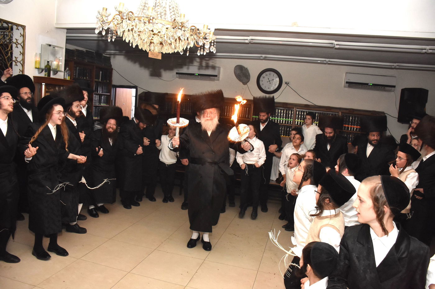 שמחת בית השואבה אצל הרה"צ רבי חיים יוסף בידרמן