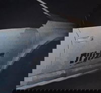 ויכוח אלים במונית בירושלים: הנוסע שבר מראה והחל לתת אגרופים לנהג