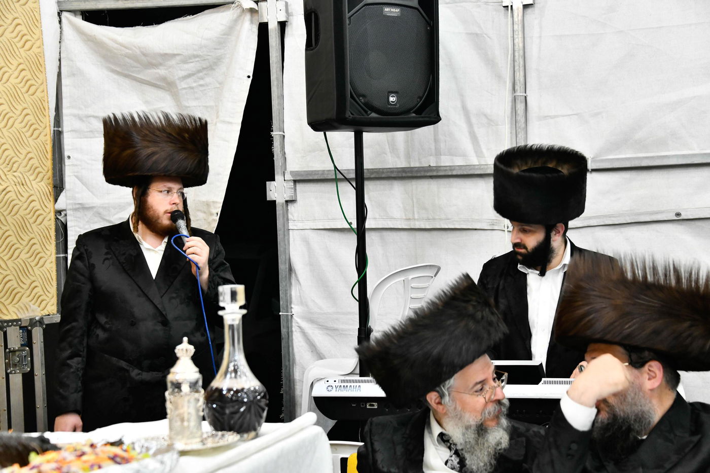 סוכות בחצה"ק קופטשניץ