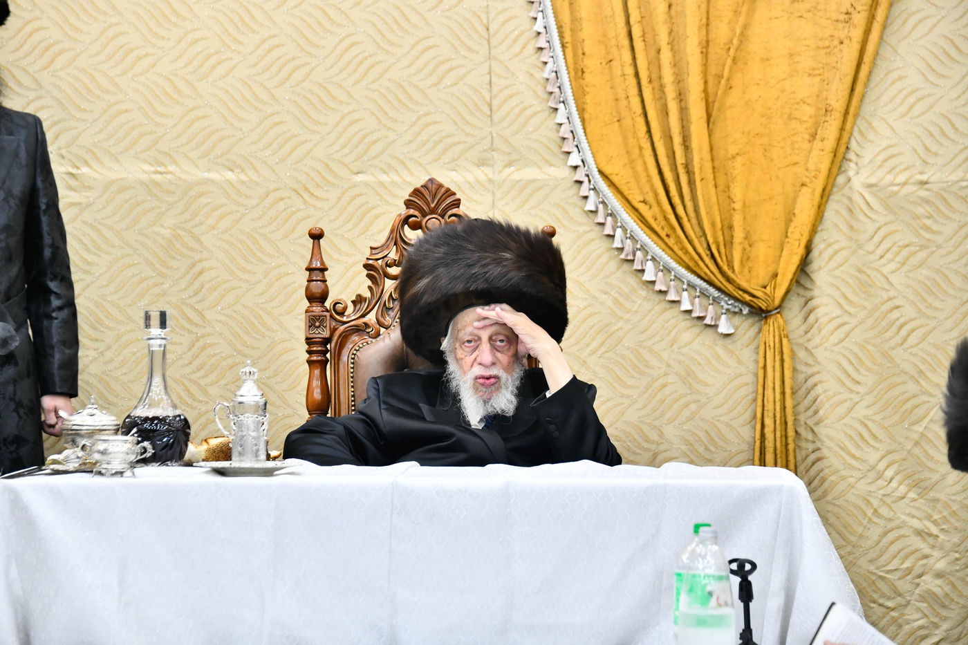 סוכות בחצה"ק קופטשניץ