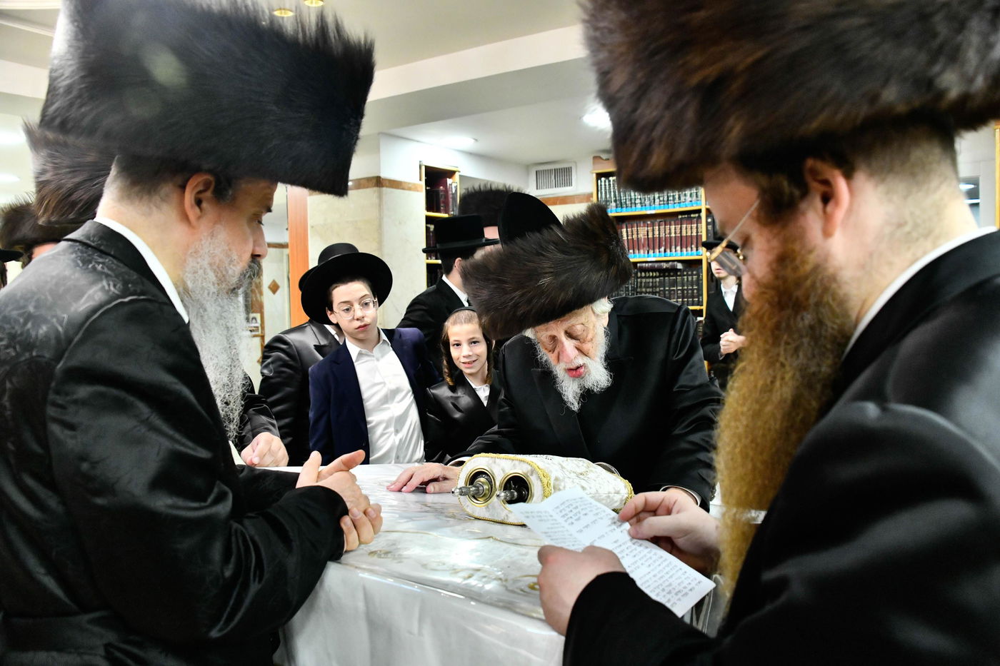 הקפות שניות בחצה"ק קופטשניץ