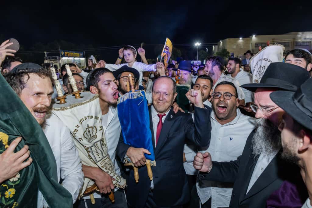 הקפות שניות בכפר חב"ד